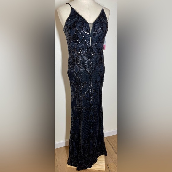 Aqua | Black Sequin Long Gown | Figure Hugging Dress | Women’s 12 - Picture 2 of 6